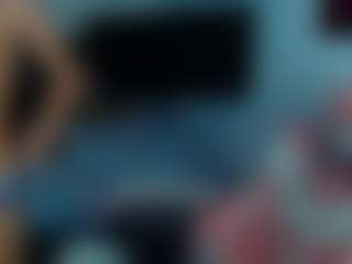 Live cam show with AylaMurray - Tease on CamClone