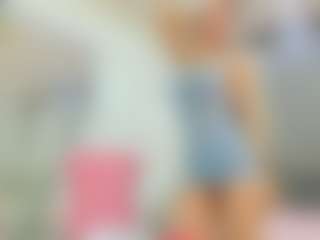 YanaMiana's Live Sex Cam Show