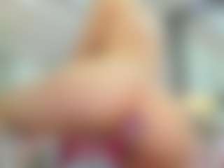 Live cam show with YanaMiana - Blonde Hair on milfzrlive.com