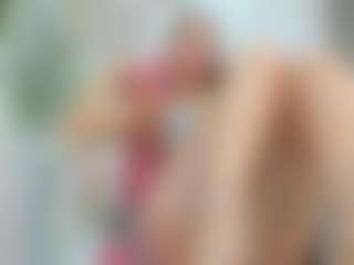 Live cam show with YanaMiana - Shaved Pussy on friskycurves.com