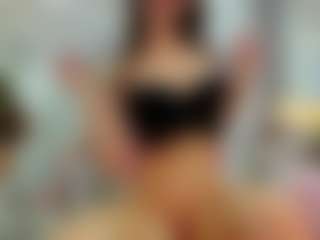 YanaMiana's Live Sex Cam Show