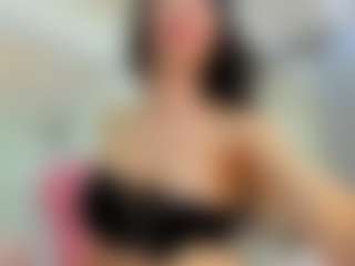 YanaMiana's Live Sex Cam Show