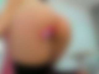 YanaMiana's Live Sex Cam Show