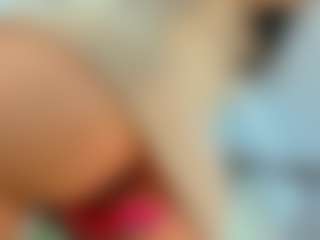 YanaMiana's Live Sex Cam Show