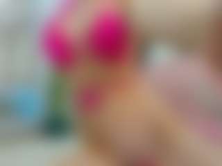 YanaMiana's Live Sex Cam Show