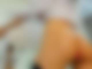 YanaMiana's Live Sex Cam Show