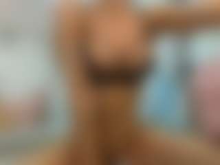 Live cam show with YanaMiana - Dildo on AdultVida.com