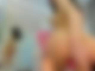 Live cam show with YanaMiana - Moaning on Camsoda