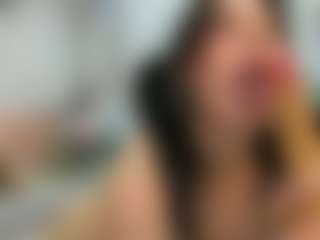 Live cam show with YanaMiana - Blowjob on Chatstar