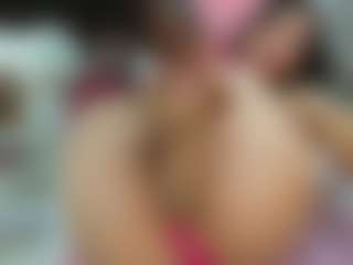 YanaMiana's Live Sex Cam Show