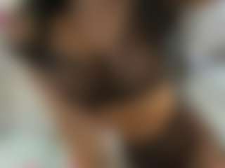 YanaMiana's Live Sex Cam Show