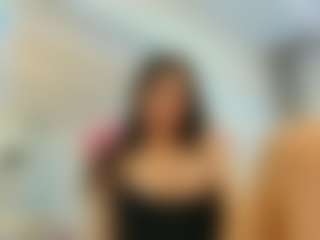 Live cam show with YanaMiana - Toes on Livezox