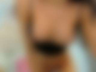 Live cam show with YanaMiana - Stockings on dropp.cam