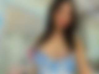 Live cam show with YanaMiana - Fingers on Camsoda