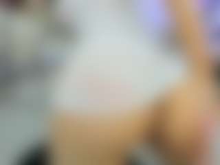 YanaMiana's Live Sex Cam Show