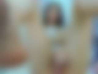 Live cam show with YanaMiana - Upskirt on SinfulBabes