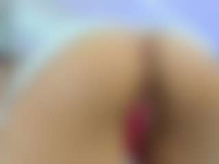 Live cam show with YanaMiana - Smoke on Pornisteam.com