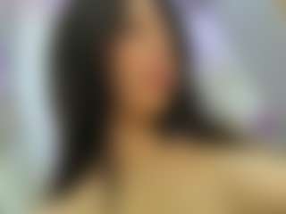 Live cam show with YanaMiana - Oil on Uber Horny