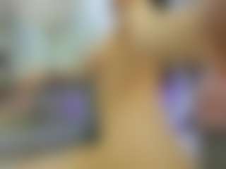 Live cam show with YanaMiana - Bedroom on CamwithHer