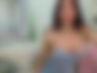 Live cam show with YanaMiana - Deepthroat on Camsoda