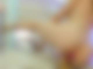 YanaMiana's Live Sex Cam Show