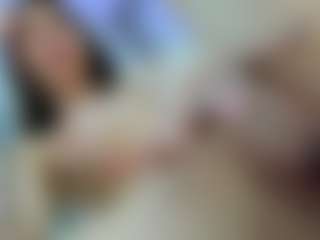 YanaMiana's Live Sex Cam Show