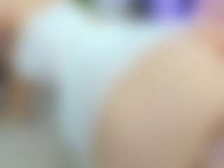 Live cam show with YanaMiana - Bedroom Blonde Hair on AdultVida.com
