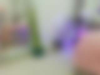 YanaMiana's Live Sex Cam Show