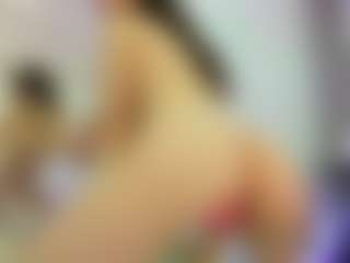 Live cam show with YanaMiana - Bedroom on SinfulBabes