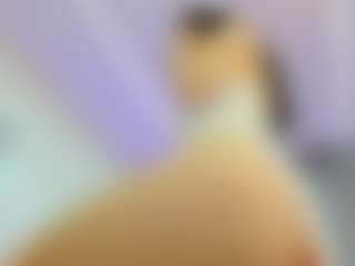 Live cam show with YanaMiana - Moaning on madthumbs