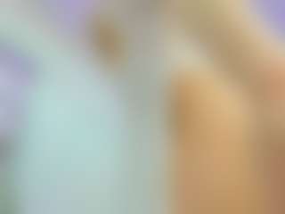 Live cam show with YanaMiana - Moaning on Uber Horny