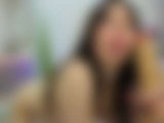 Live cam show with YanaMiana - Moaning on Camsoda Late Night