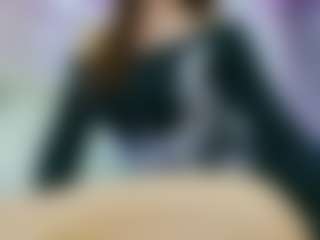 Live cam show with YanaMiana - Moaning on Camsoda