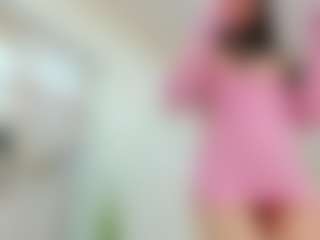 Live cam show with YanaMiana - Moaning on Camsoda