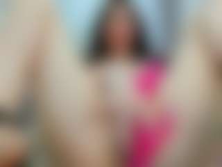Live cam show with YanaMiana - Fingers on Fit Hotties