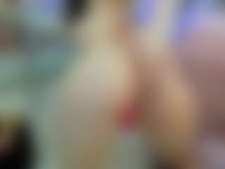 Live cam show with YanaMiana - Spank on thefappeningchat.com