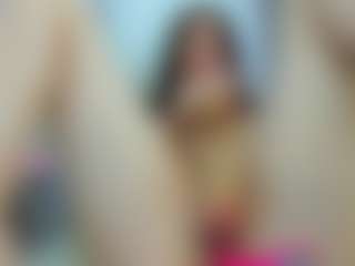 YanaMiana's Live Sex Cam Show