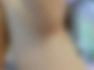 Live cam show with YanaMiana - Dildo Or Vibrator on hrnylive.com