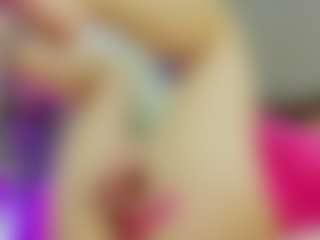 YanaMiana's Live Sex Cam Show