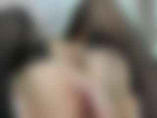 Live cam show with YanaMiana - Pretty on Camsoda