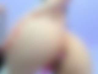 YanaMiana's Live Sex Cam Show
