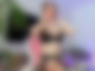 YanaMiana's Live Sex Cam Show