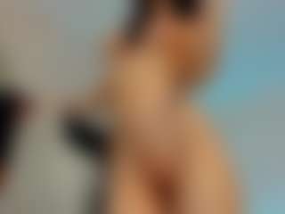 YanaMiana's Live Sex Cam Show