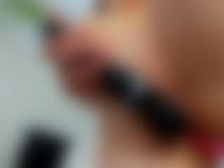 YanaMiana's Live Sex Cam Show
