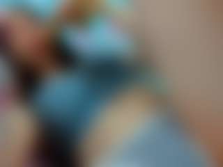 YanaMiana's Live Sex Cam Show