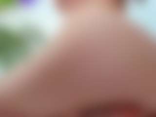 YanaMiana's Live Sex Cam Show