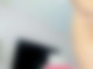 YanaMiana's Live Sex Cam Show