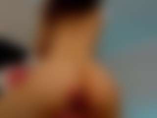YanaMiana's Live Sex Cam Show