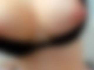 YanaMiana's Live Sex Cam Show
