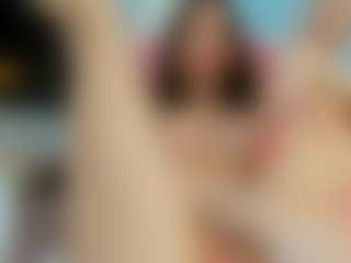 YanaMiana's Live Sex Cam Show